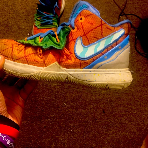 SpongeBob Kyrie Irving’s collab. - Picture 1 of 11